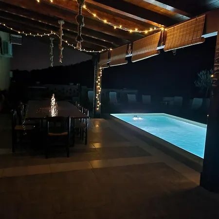 Casa Dei Nonni Tatil Evi Roccascalegna