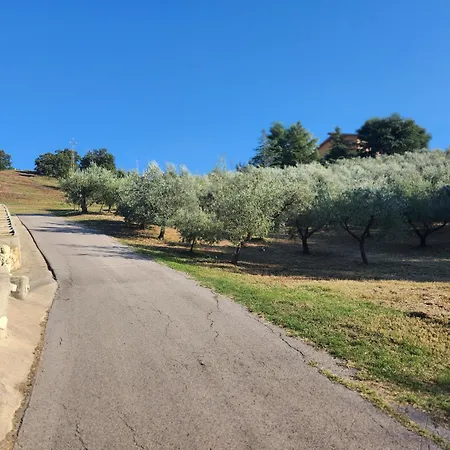 Semesterbostad Casa Dei Nonni Roccascalegna